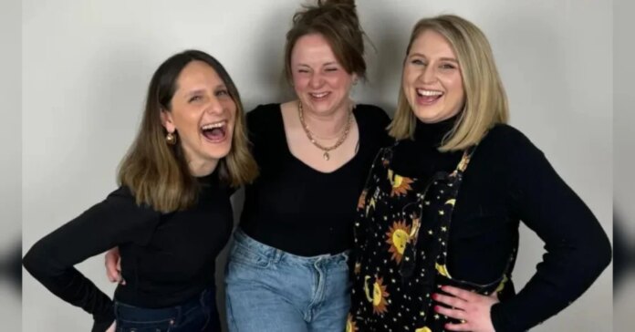Gemma Hicks, 36, Helen Hicks, 35, e Natasha Goldstein-Opasiak, 36, descobriram quando estavam perto dos 30 anos que haviam sido concebidas com auxílio de doador de esperma.