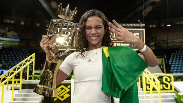 - Aos 18 anos, Rayssa Leal fala sobre voto consciente